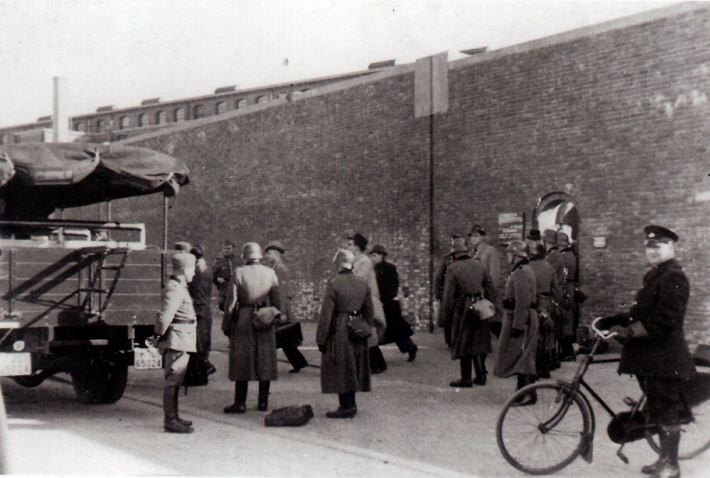 Vlaardingse verzetsstrijders geïdentificeerd op 82 jaar oude foto