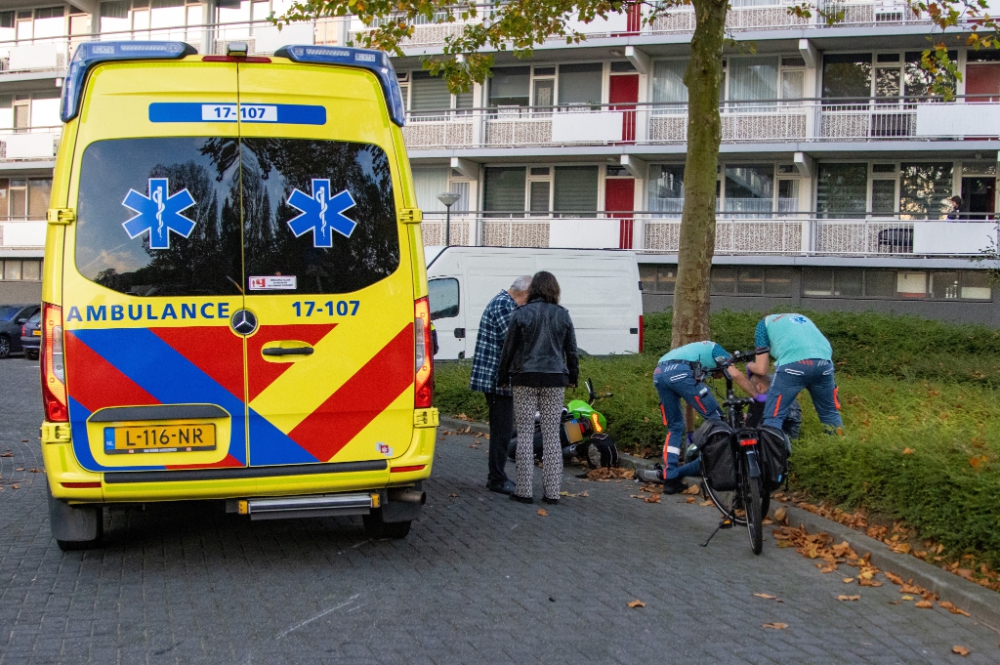 Motorrijder gewond na uitwijkactie op het Bachplein