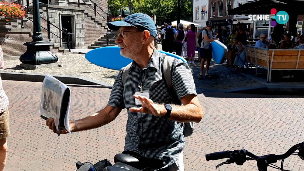 Toerist in eigen stad met de wandelingen van de Historische Vereniging