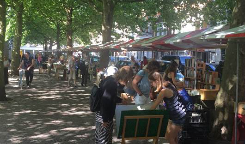 Schiedamse boekenmarkt op zaterdag 6 april