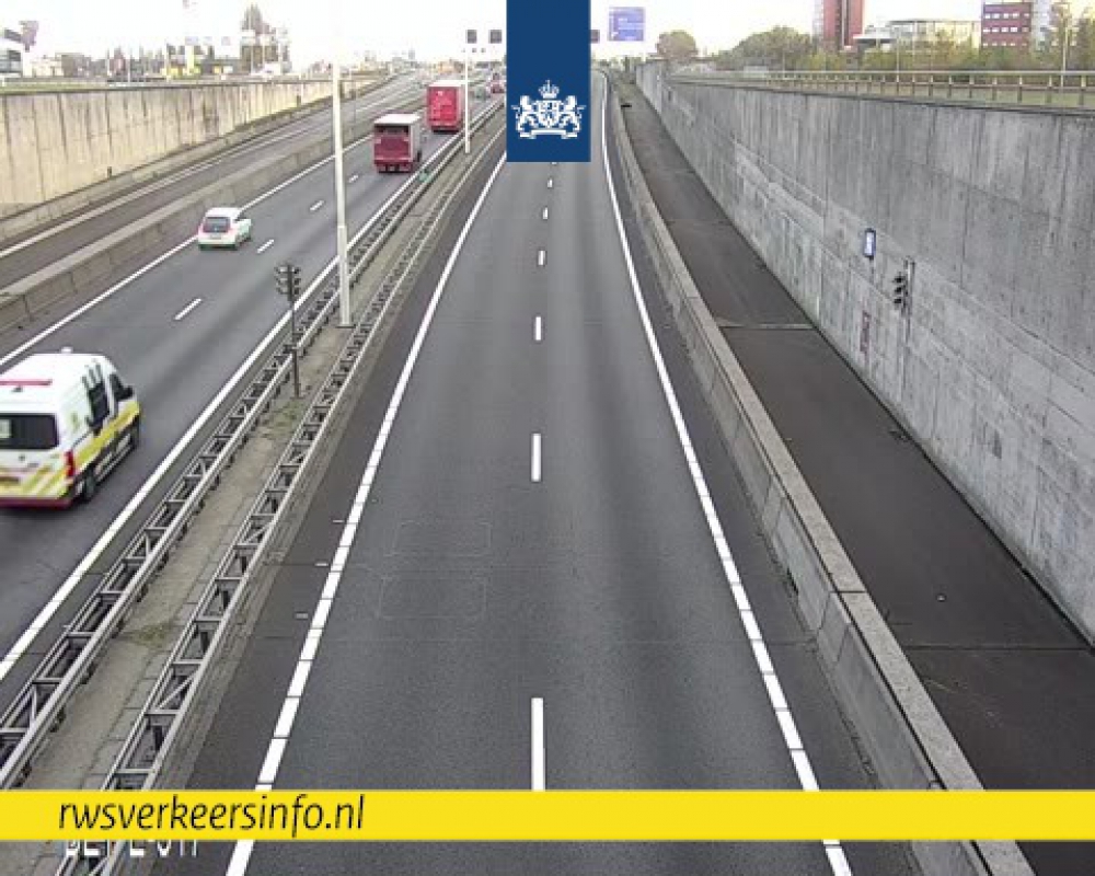 Buis Beneluxtunnel afgesloten door... een haan!