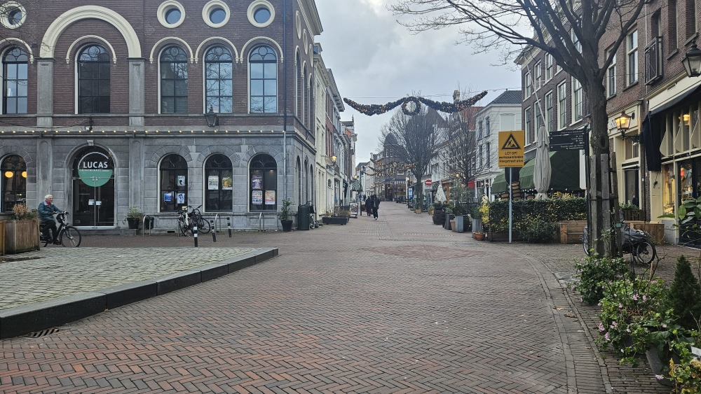 Oók laatste stuk Schiedamse Hoogstraat krijgt opknapbeurt