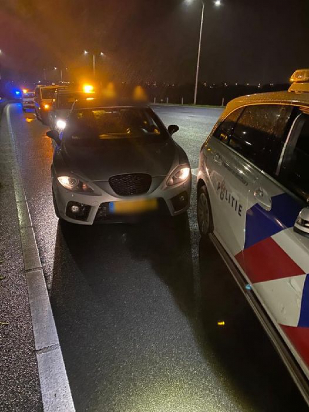 Politie Schiedam achtervolgt gestolen auto met meer dan 200 km per uur