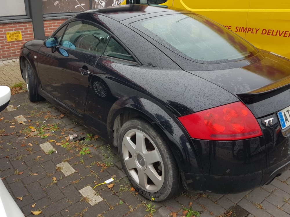 Handhaving treft gestolen Franse auto aan in Schiedam