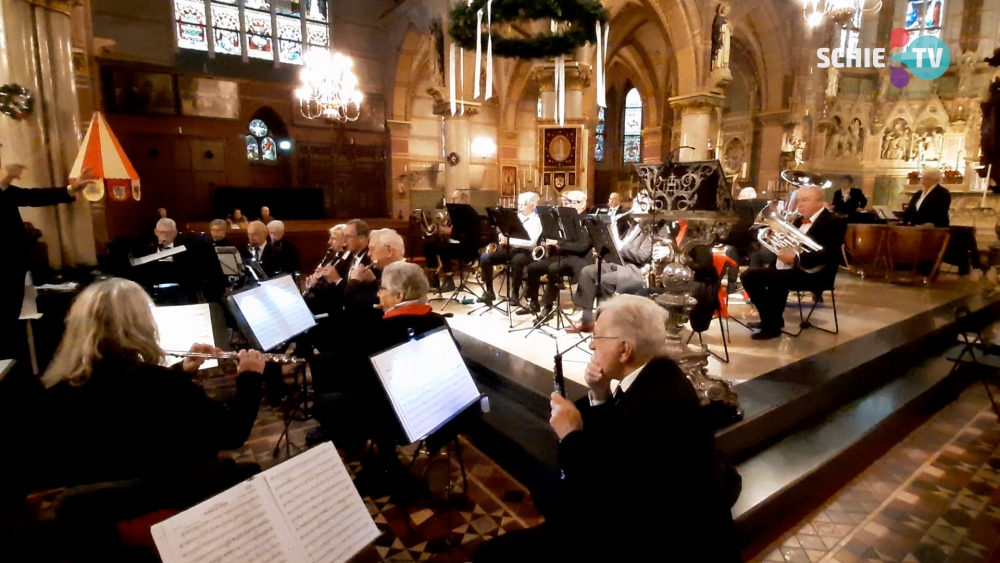 Kerstconcert in de Liduina Basiliek door het Gewestelijk Senioren Orkest