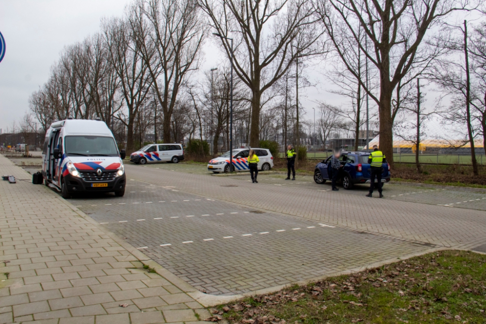 Verkeerscontrole door Team verkeer op de Hargalaan