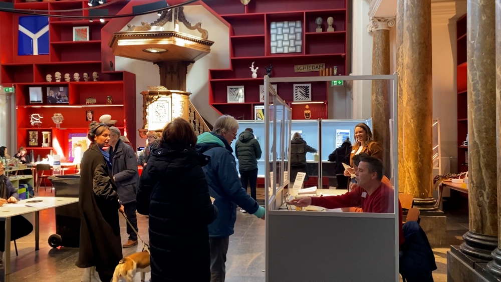 Stedelijk Museum verrast stemmers met een bijzonder presentje