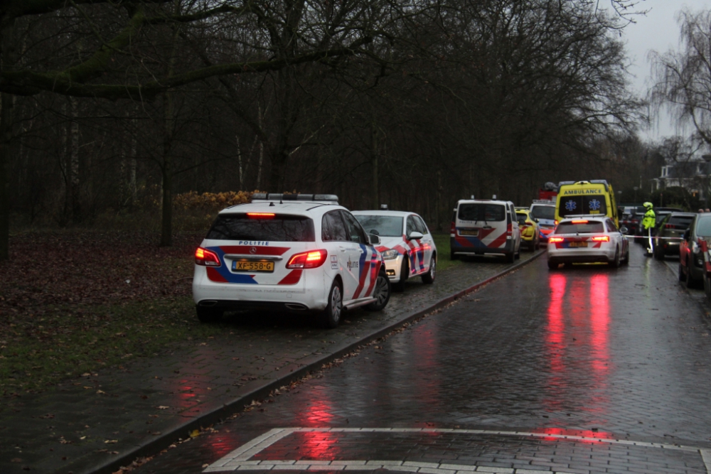 Massale inzet hulpdiensten voor medische noodsituatie Prins Bernhardlaan