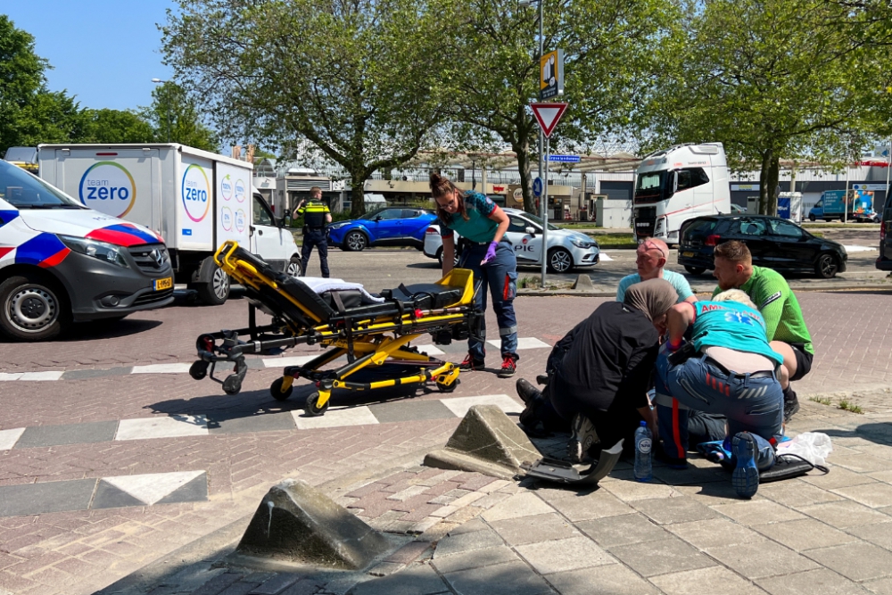 Motorrijder raakt gewond bij aanrijding met een vrachtwagen