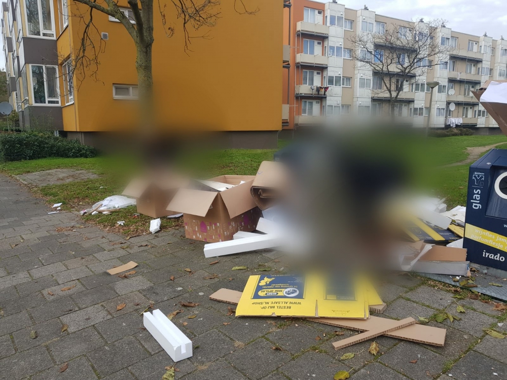 Weer afvaldumpers opgespoord in Schiedam: boete en zelf opruimen