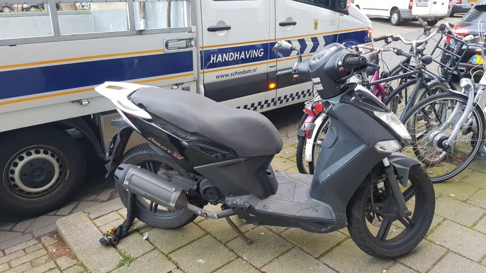 Handhaving vindt gestolen scooter terug