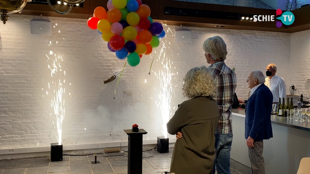 Driedubbel feest de Grote Kerk: twee onthullingen en M.C.M. de Grootspeld voor Bram Hengel