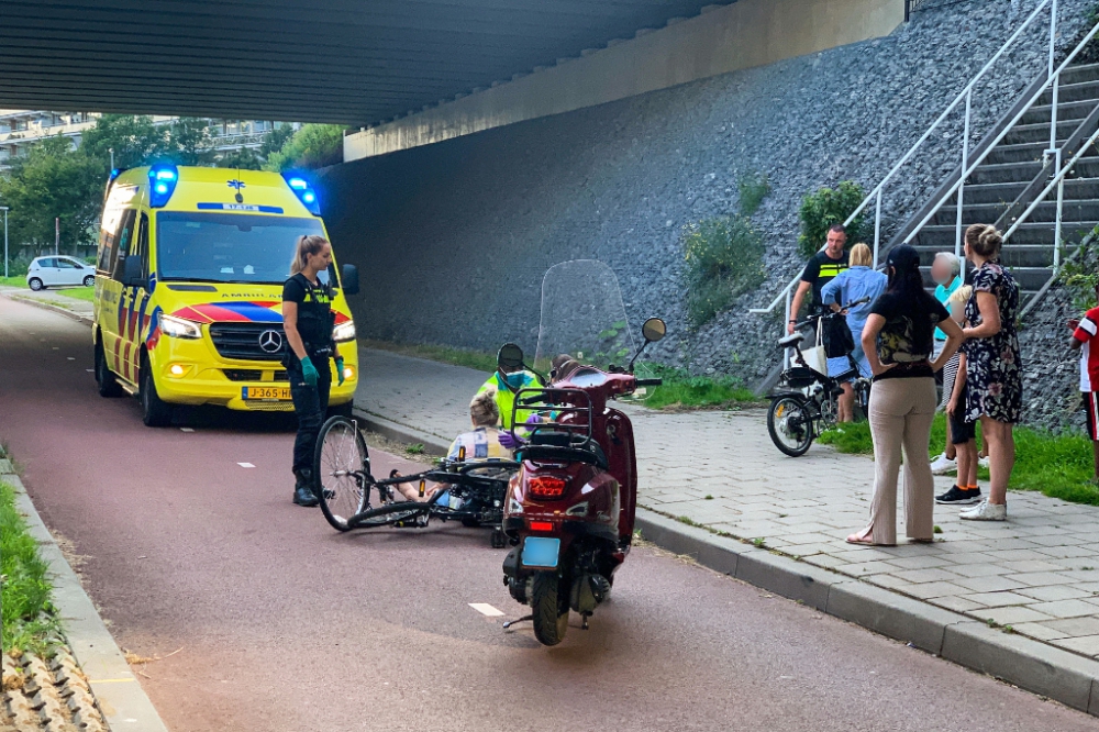 Twee fietsers gewond na botsing op de grens van Schiedam en Vlaardingen