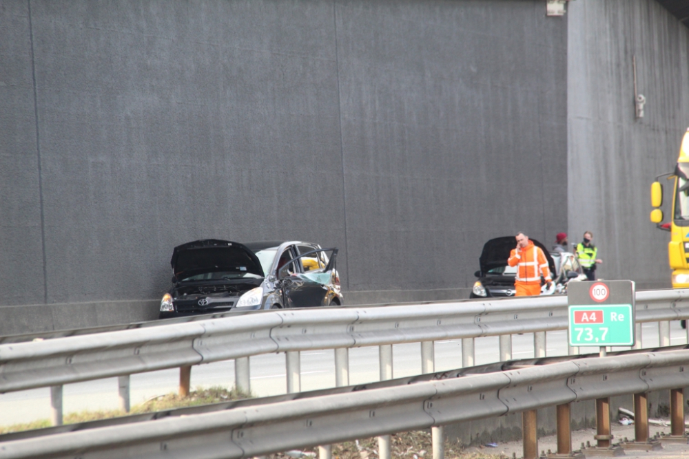 Tunnelbuis Beneluxtunnel richting Hoogvliet afgesloten na ongeval