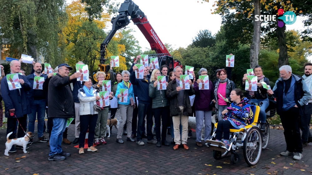 Bomenkap gaat, ondanks protest, uiteindelijk toch door: ‘Ik sta echt te trillen van verdriet’