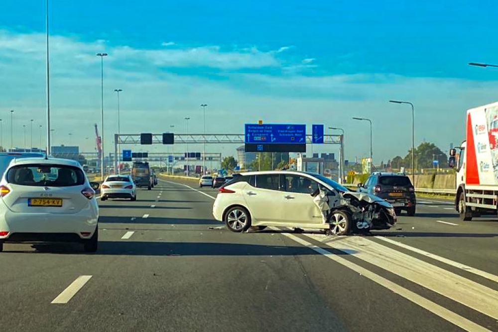 Flinke aanrijding op de A4