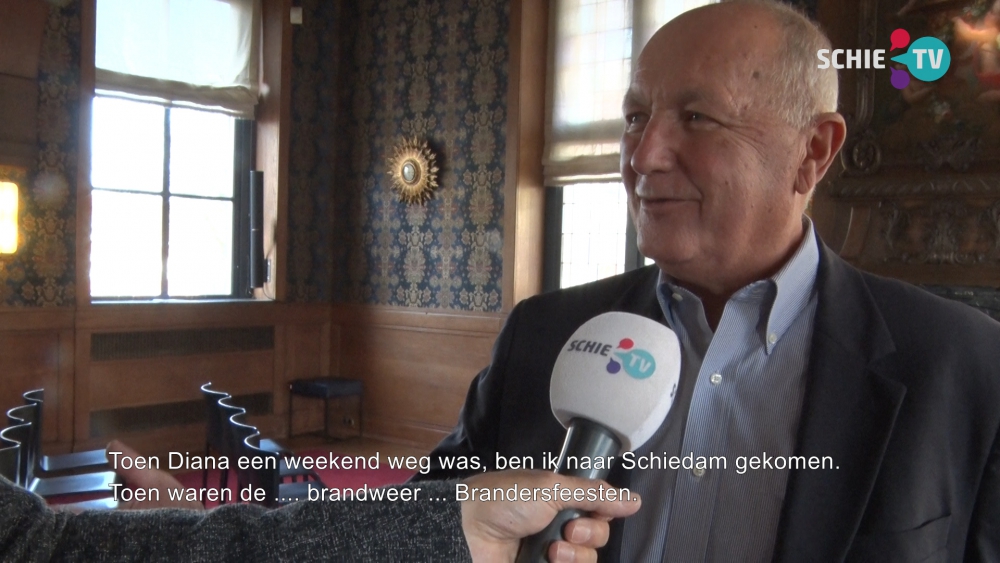 Amerikaanse ambassadeur is vaak in Schiedam: voor de molens en de &#039;brandweerfeesten&#039;