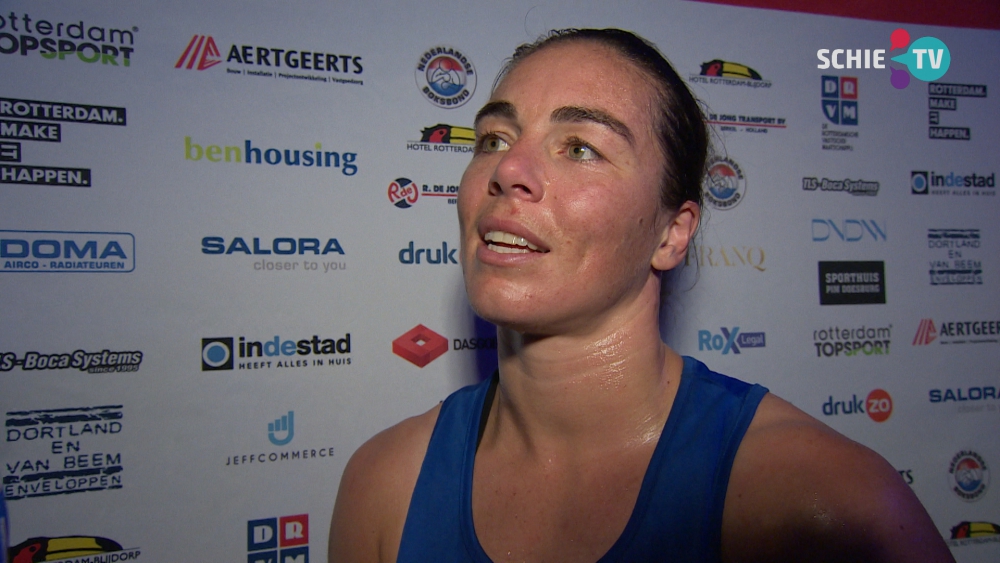 Nouchka Fontijn wint duel in boksinterland