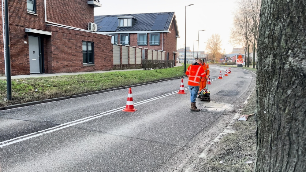 Tijdelijke oplossing voor gat in de Deltaweg brengt opluchting: &#039;Hopen dat het helpt&#039;