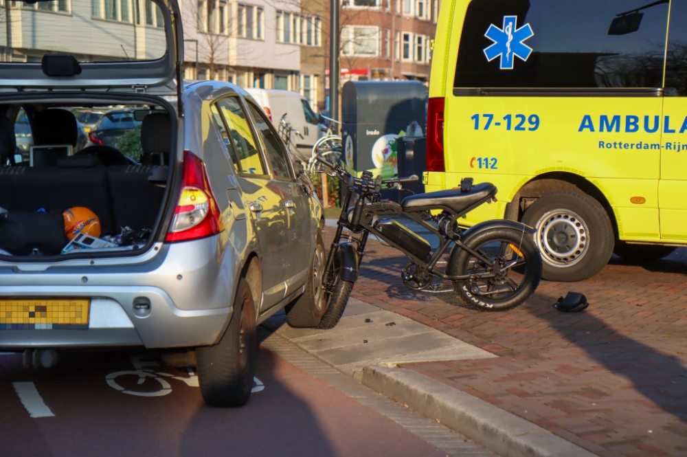 Fatbike aangereden door auto