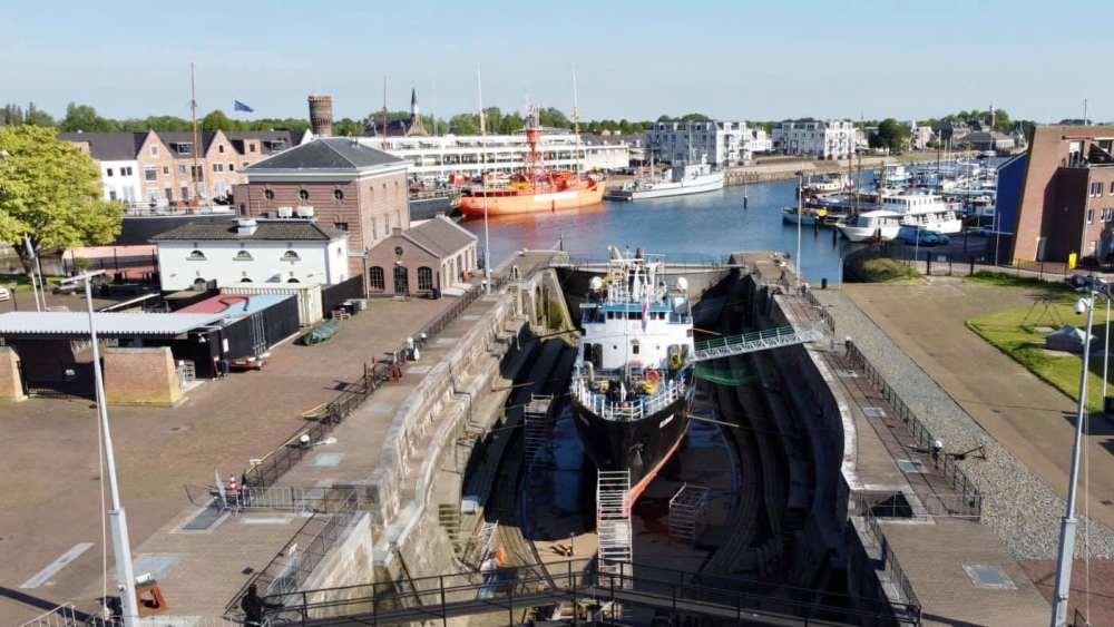 Opleidingsschip Schiedamse Zeekadetten moet dokken