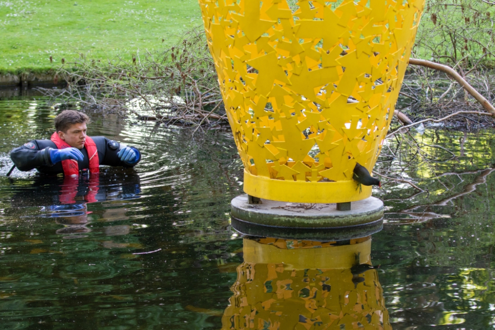 Brandweer druk met &#039;redden&#039; waterhoen