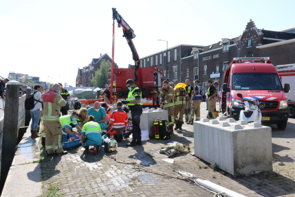 Grote reddingsactie voor te water geraakte vrouw