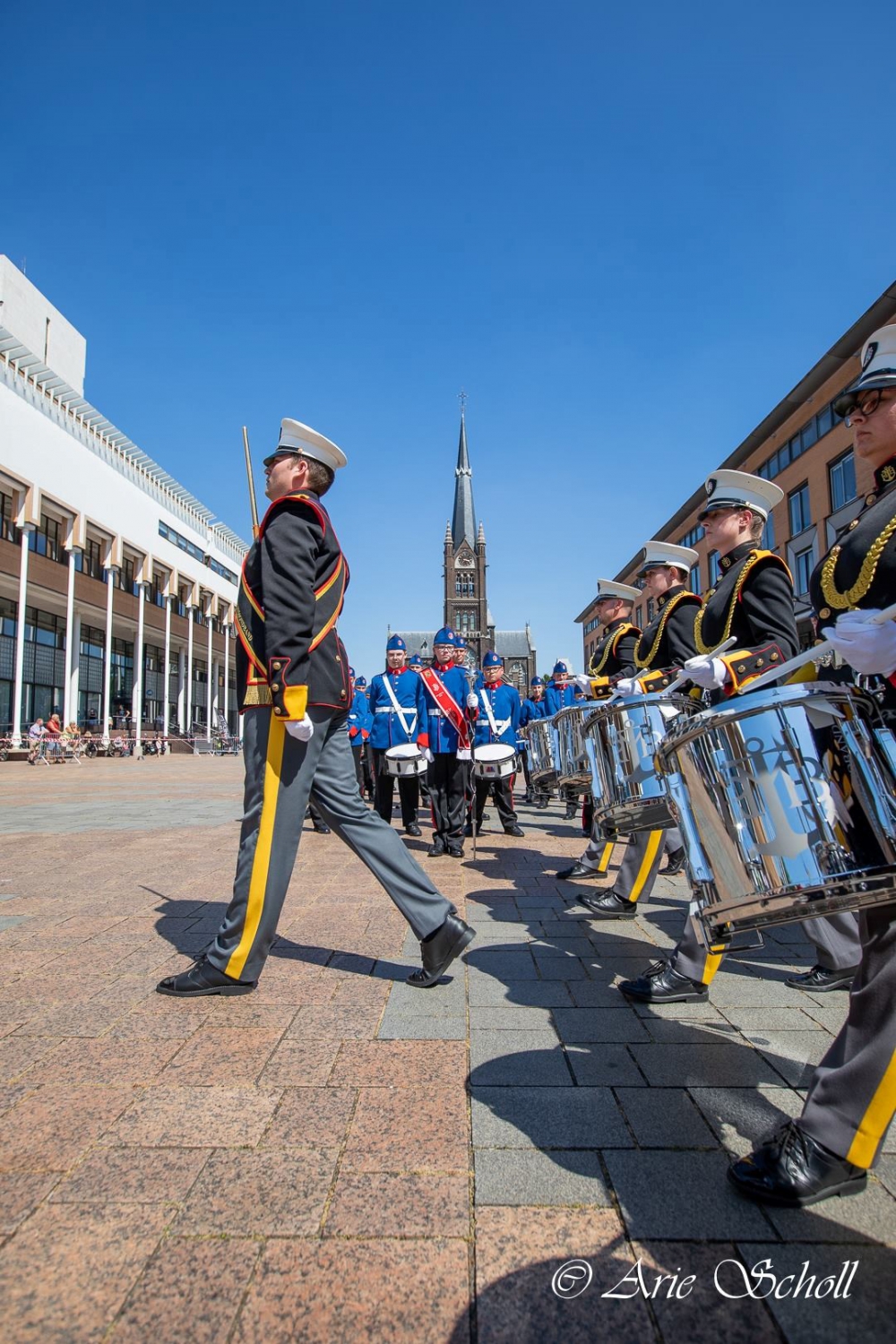 Rijnmondband viert jubileum met uitvoering in het centrum