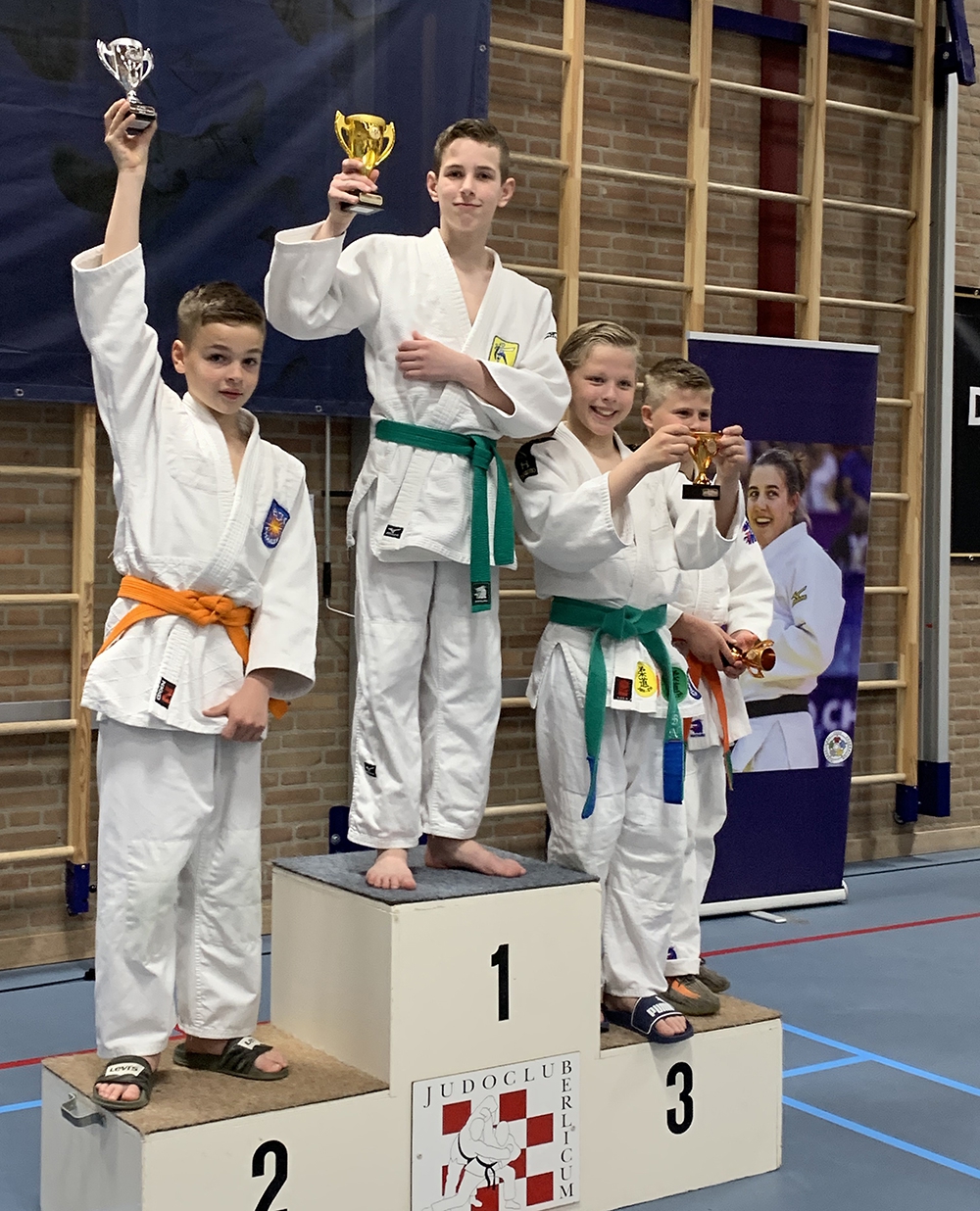 Alle 17 judoka’s van Sportinstituut Schiedam op het podium