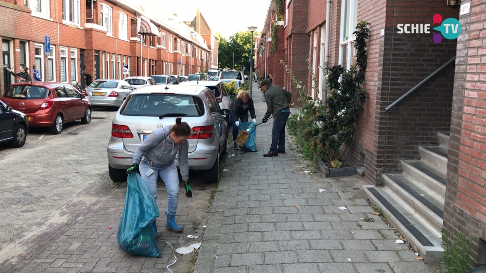 Plandelen in Oost: buren ruimen de wijk op en het is nog gezellig ook