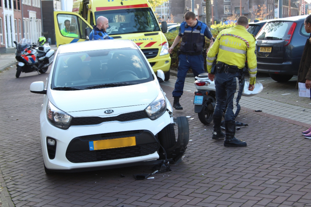 Snorscooterrijder gewond geraakt bij aanrijding