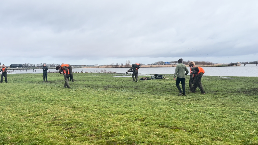 Rennen, kruipen en tillen: Kamp Flardinga laat deelnemers tot het uiterste gaan