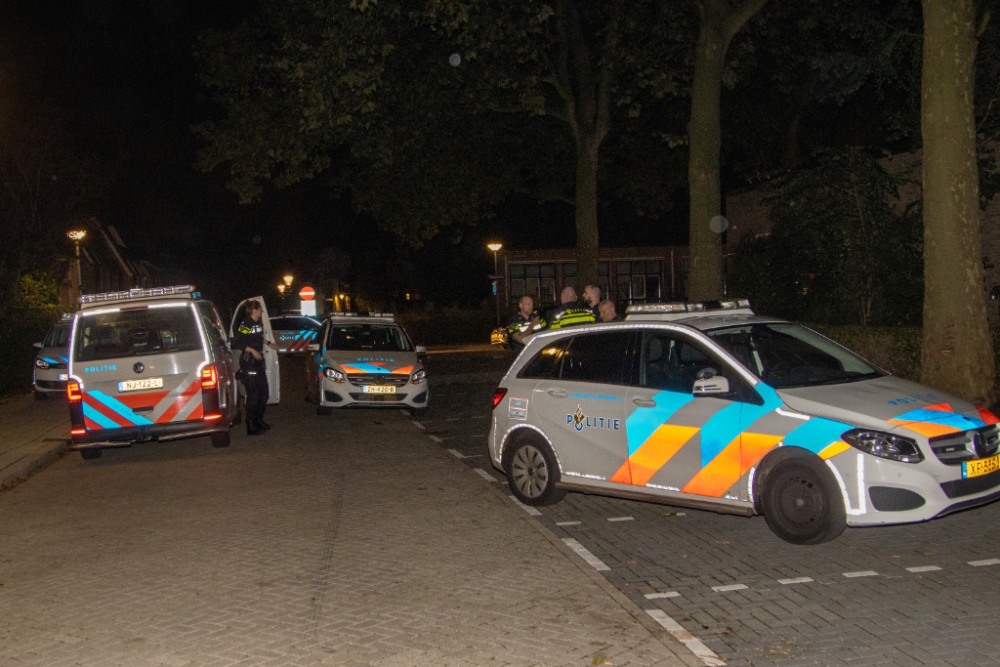 Wilde achtervolging eindigt in woonwijk; bestuurder aangehouden in Schiedam