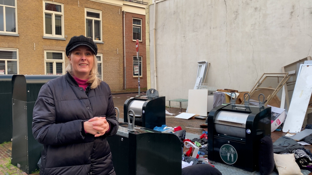 Mariëlla plaatst elke dag een foto van afvaldumping voor haar deur: ‘Best troosteloos dit’