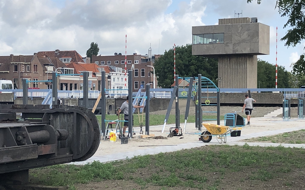 Buitensluis in Schiedam helemaal dicht vanwege droogte