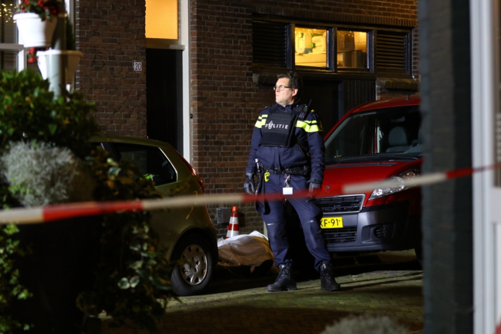 Man overleden na schietpartij in Vlaardingen, verdachte door politie neergeschoten