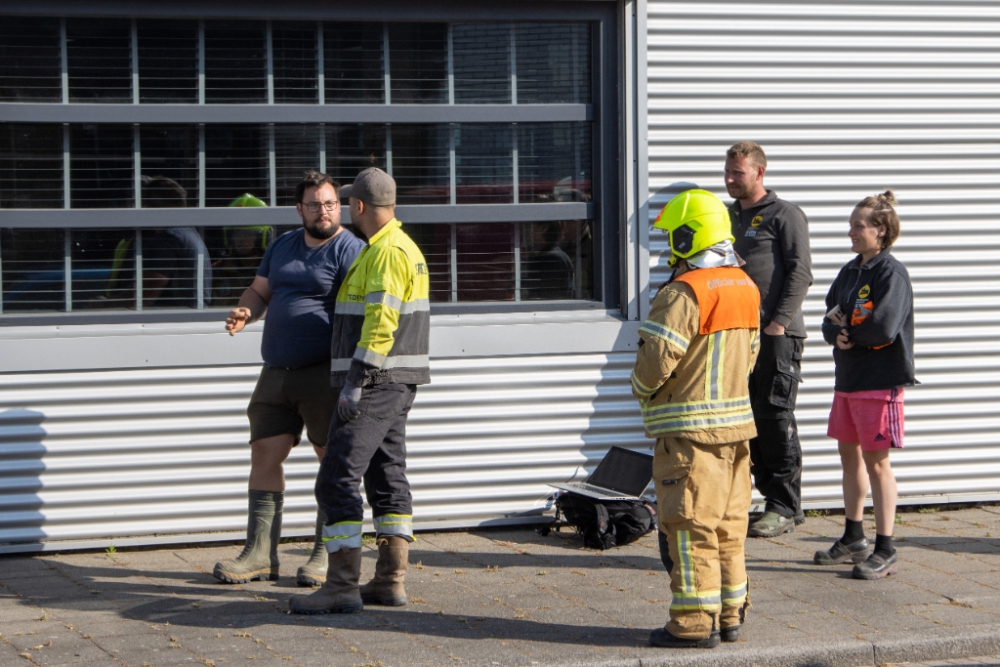 Gaslek onstaan tijdens boorwerkzaamheden bouwterrein, De Nijverheidstraat afgesloten